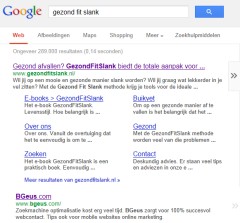 Niet alleen bovenaan, maar één blok bovenaan bij Google